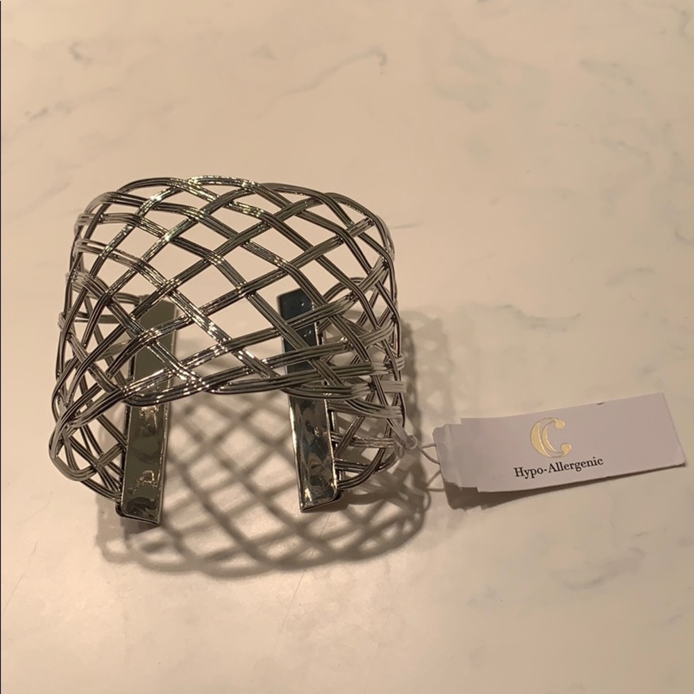 🌷 Charming Charlie Woven Silver Cuff